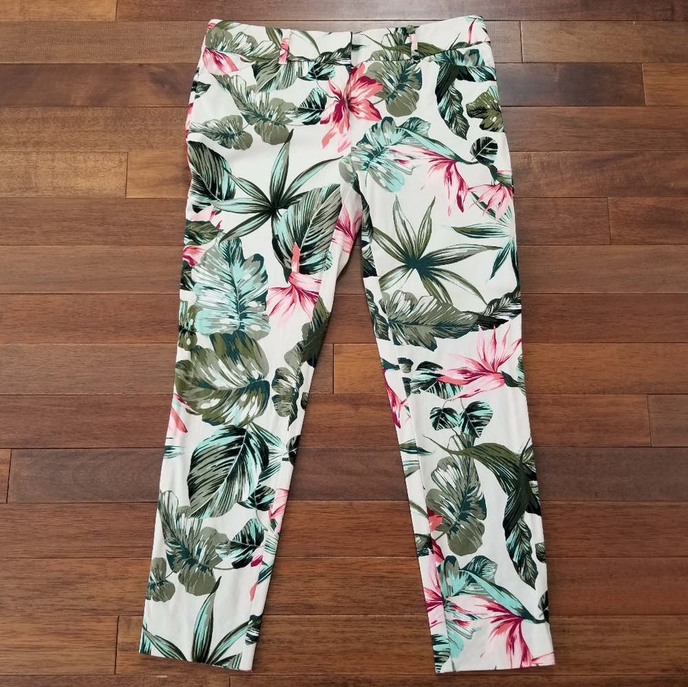 NY&co size 8 printed capris pant